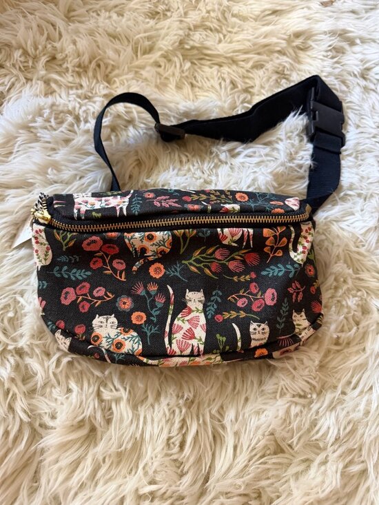 Danica Studio Handbags - Danica Studio Cat Print Canvas Fanny Pack With Adjustable Strap & Gold Zipper NW
